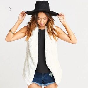 Show Me Your Mumu - Fausta Faux Fur Vest size S color white jag